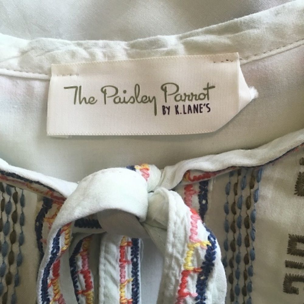 The Paisley Parrot Embroidered Blouse - Picture 5 of 7